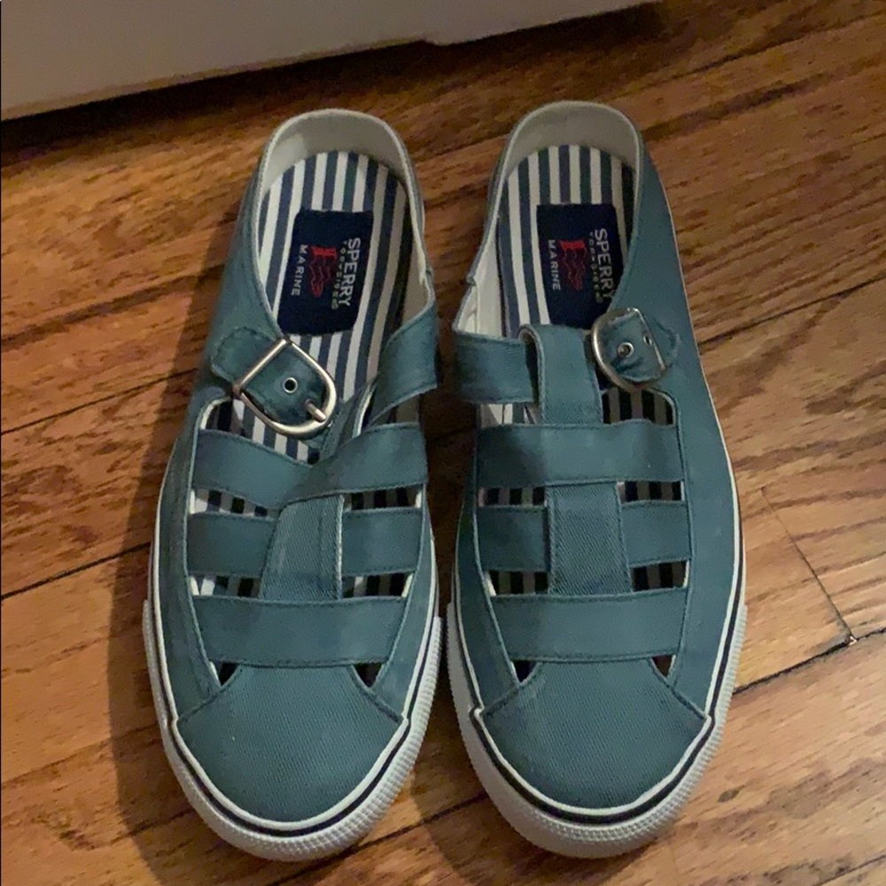 Sperry slip on boat shoes